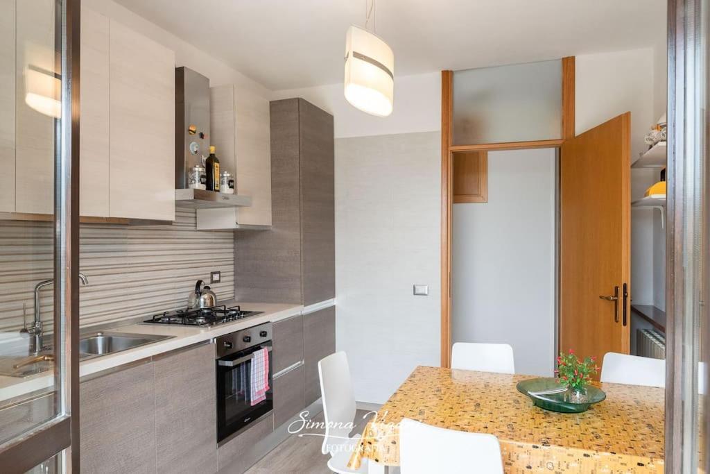 Letizia Lake House - Lovere Bagian luar foto